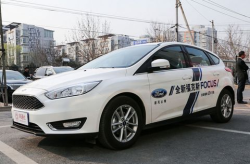 福特福克斯两厢报价,性价比与配置全面对比”